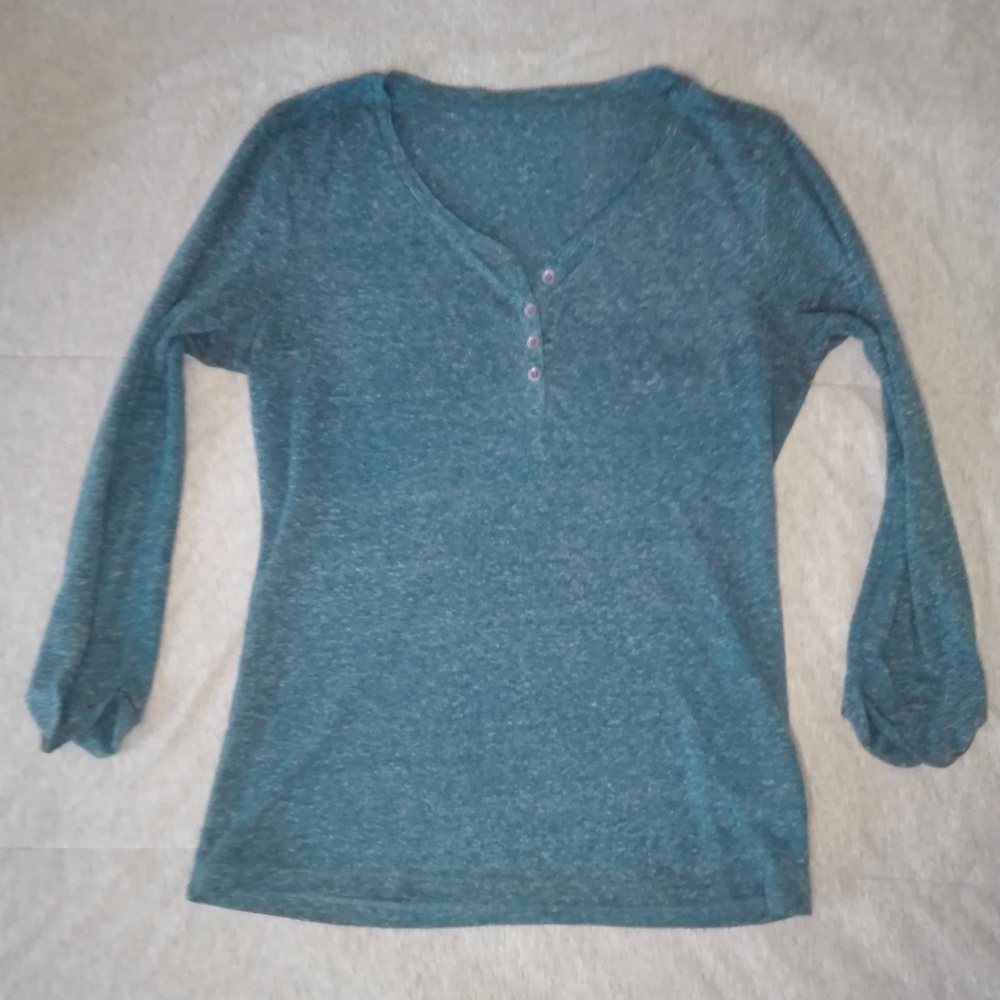 !!! FREE ADD ON !!! Roxy long sleeve